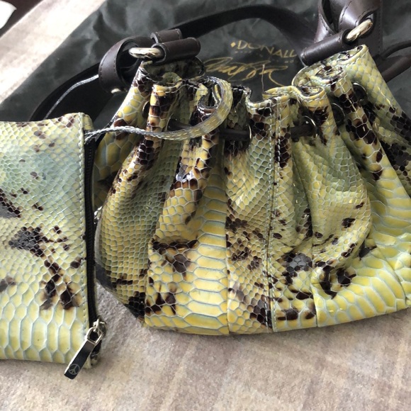 Donald J Pliner python drawstring bag RARE VTG - Picture 2 of 2